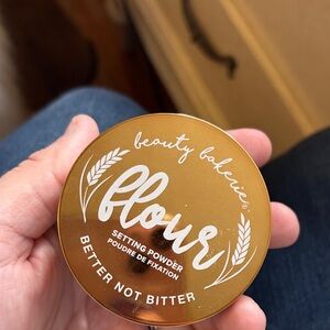 Beauty Bakerie Flour Setting Powder in Gold
